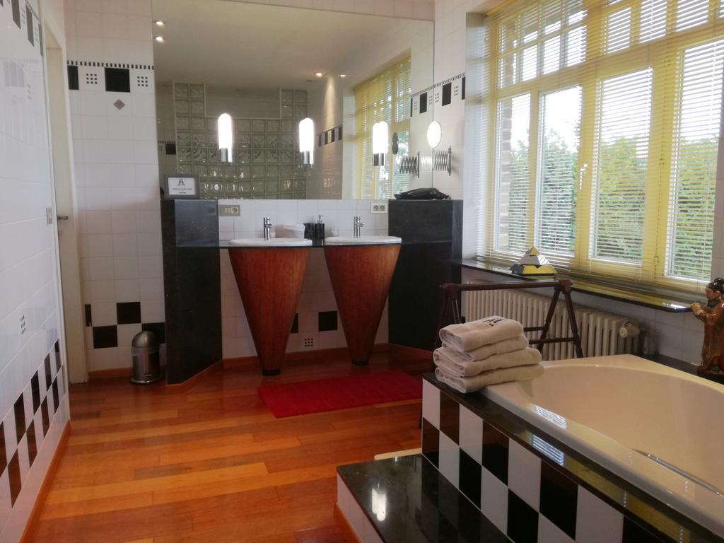 B&B Frangipani Bali Waregem Δωμάτιο φωτογραφία